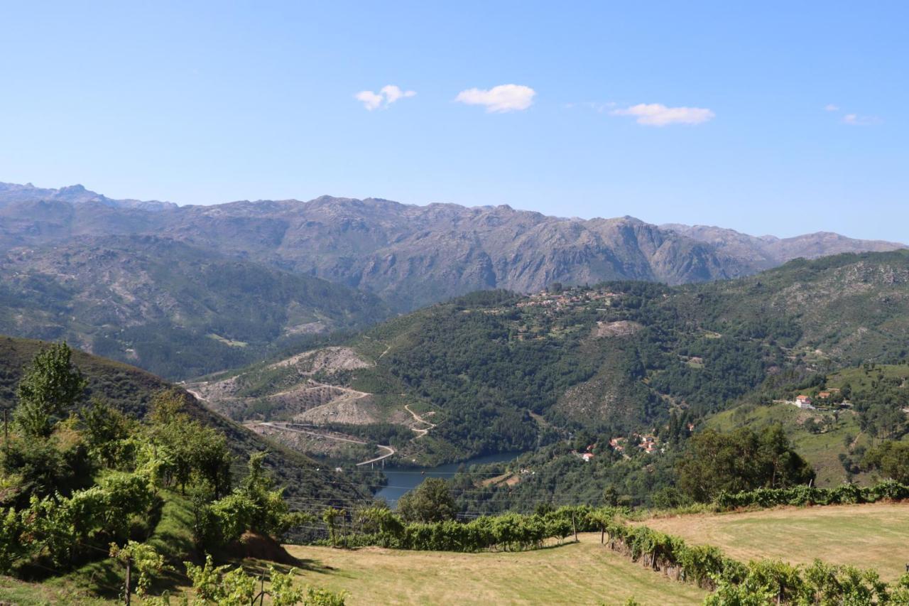 Quinta Da Riba Ma Guest House Santa Leocadia ภายนอก รูปภาพ
