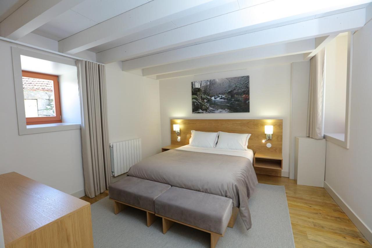Quinta Da Riba Ma Guest House Santa Leocadia ภายนอก รูปภาพ