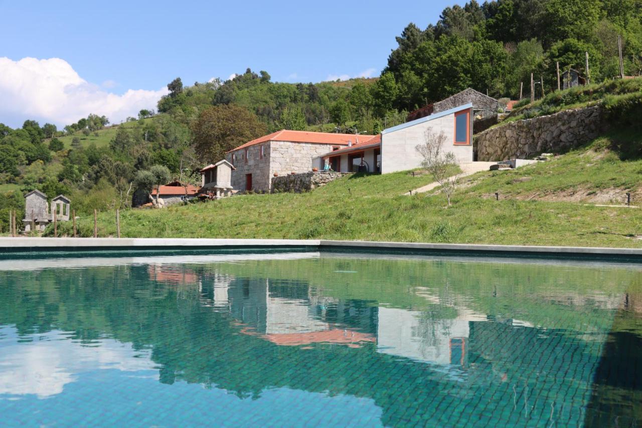 Quinta Da Riba Ma Guest House Santa Leocadia ภายนอก รูปภาพ