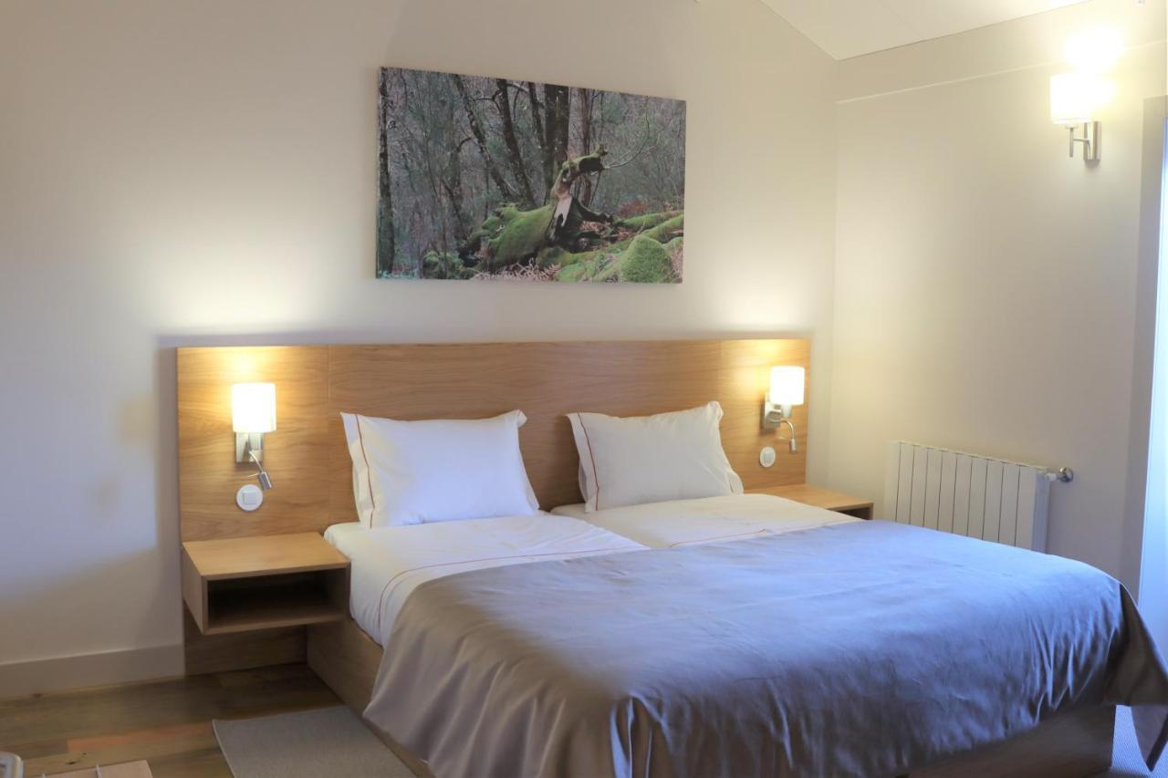 Quinta Da Riba Ma Guest House Santa Leocadia ภายนอก รูปภาพ