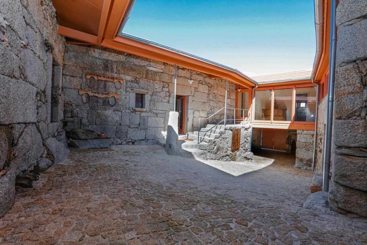 Quinta Da Riba Ma Guest House Santa Leocadia ภายนอก รูปภาพ