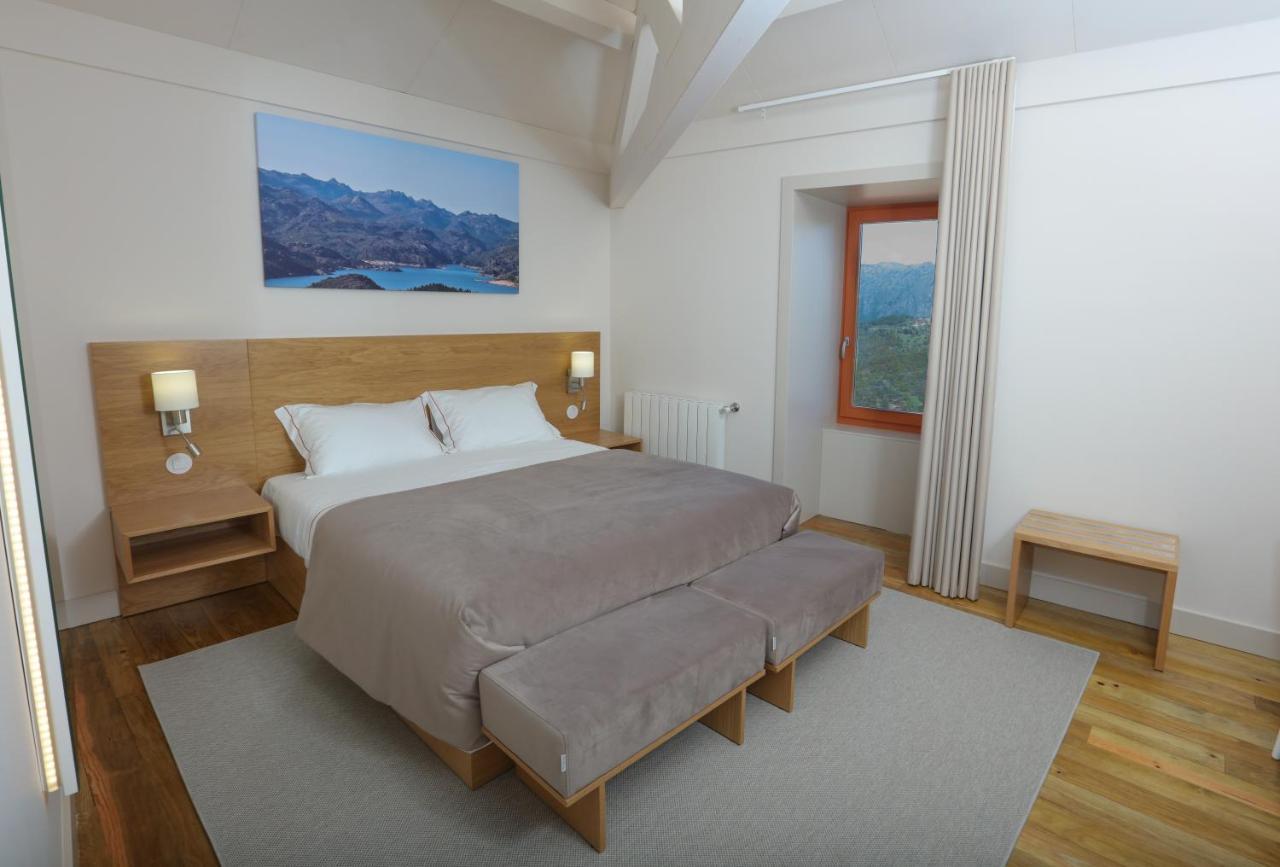 Quinta Da Riba Ma Guest House Santa Leocadia ภายนอก รูปภาพ