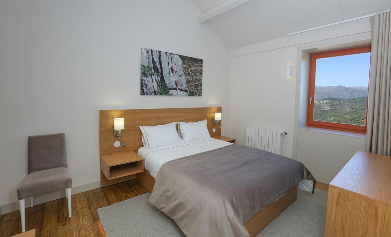 Quinta Da Riba Ma Guest House Santa Leocadia ภายนอก รูปภาพ
