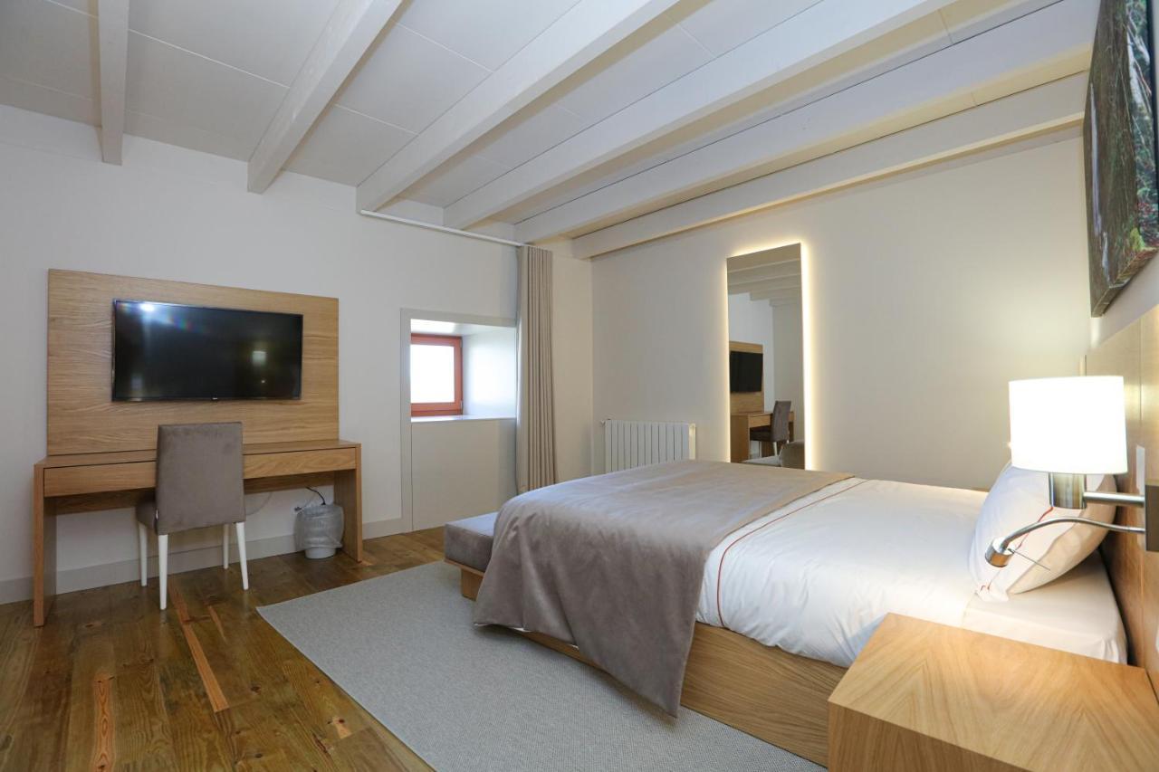 Quinta Da Riba Ma Guest House Santa Leocadia ภายนอก รูปภาพ