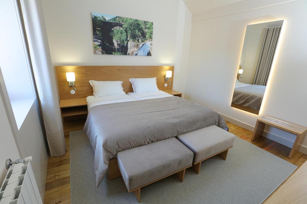 Quinta Da Riba Ma Guest House Santa Leocadia ภายนอก รูปภาพ